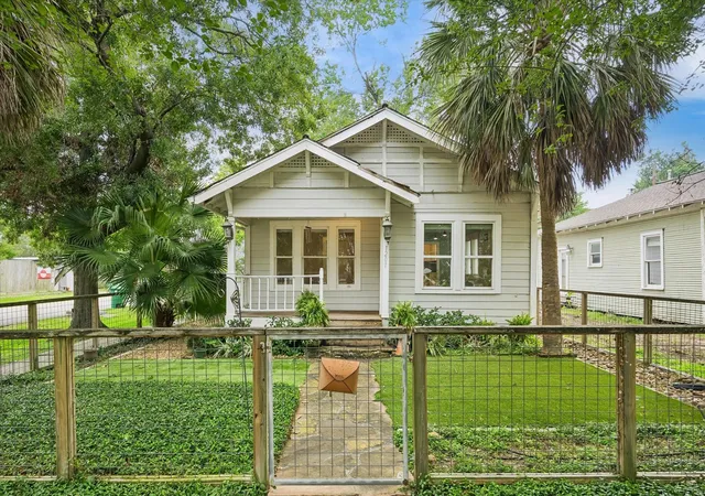 Homes for sale in Houston, TX | 1201 Tulane St, Houston, TX 77008 | MLS# 30166212
