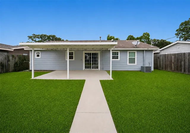 15th image of 1306 Camden Road St, Pasadena, TX 77502 | MLS# 43034389