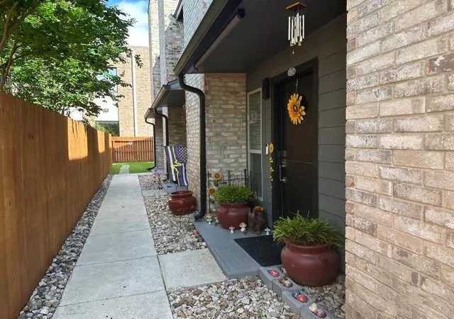 Photo 2 of Condo for sale at 2718 Old Fld Dr #101, San Antonio, TX 78247 | MLS# 28972964 | Listing updated on 2026-09-17