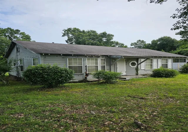 2nd image of 676 Burch St, Jasper, TX 75951 | MLS# 88358421