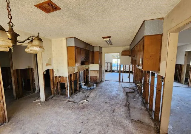 6th image of 4401 Kitty Chapin Ave, Orange, TX 77632 | MLS# 64993866