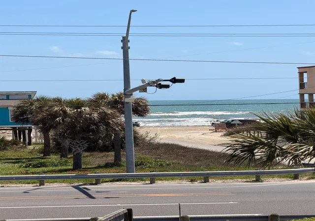 2nd image of 4235 San Jacinto Dr, Galveston, TX 77554 | MLS# 83596267