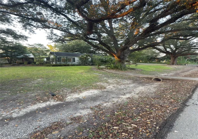 3rd image of 404 West 3Rd St, League City, TX 77573 | MLS# 92931087
