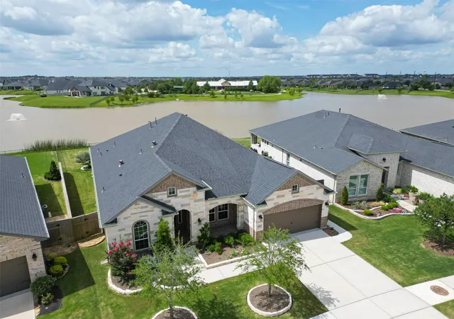 Photo 1 of Single family home for sale at 28929 Autumn Shore Dr, Fulshear, TX 77441 | MLS# 8550672 | Listing updated on 2026-08-28