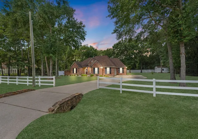 1st image of 32911 Leafy Oak Ct, Magnolia, TX 77354 | MLS# 20938876