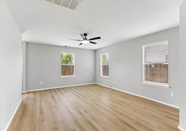 2nd image of 4918 Grasilla Dr, Houston, TX 77045 | MLS# 12663917