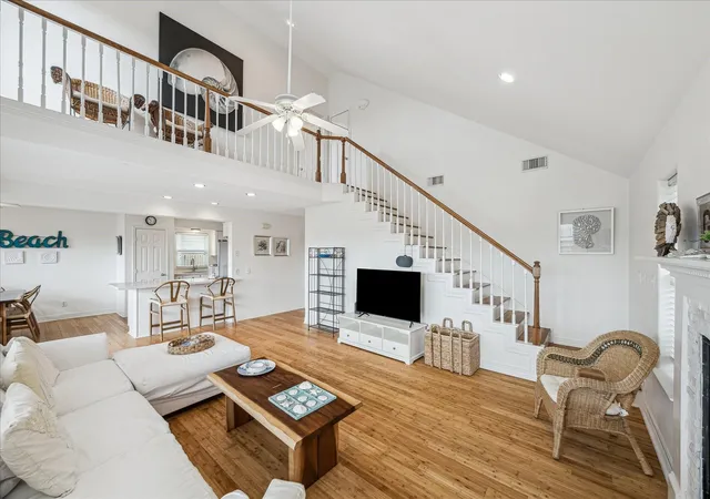 Photo 3 of Single family home for sale at 13723 Pirates Beach Blvd, Galveston, TX 77554 | MLS# 70136540 | Listing updated on 2026-09-01