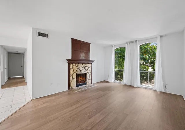 1st image of 4649 Wild Indigo St #337, Houston, TX 77027 | MLS# 73424284