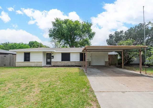 1st image of 525 20th Ave N, Texas City, TX 77590 | MLS# 54466665