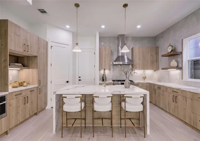 3rd image of 6209 Westcott St, Houston, TX 77007 | MLS# 34193832