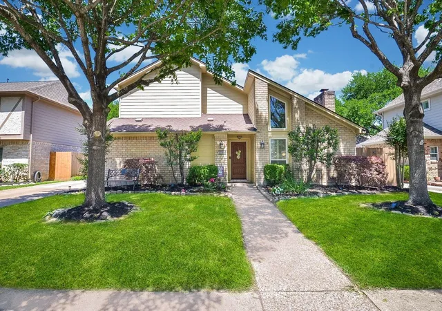 Photo 1 of Single family home for sale at 12506 Ella Lee Ln, Houston, TX 77077 | MLS# 7100158 | Listing updated on 2026-09-15