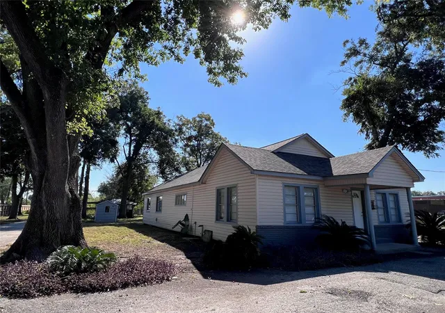 Photo 3 of Single family home for sale at 5721 Breen Dr, Houston, TX 77086 | MLS# 80497210 | Listing updated on 2026-06-14