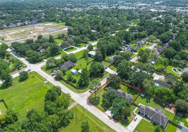 Photo 3 of Single family home for sale at 705 Briarmeadow Ave, Friendswood, TX 77546 | MLS# 48069986 | Listing updated on 2026-09-05
