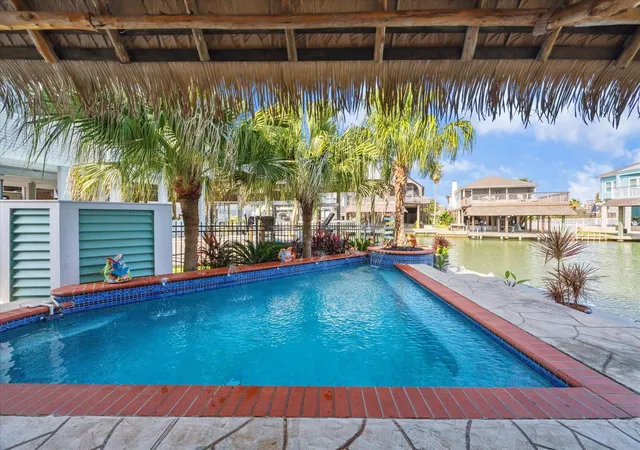 1st image of 102 Bamaku Bnd, Galveston, TX 77554 | MLS# 74377377