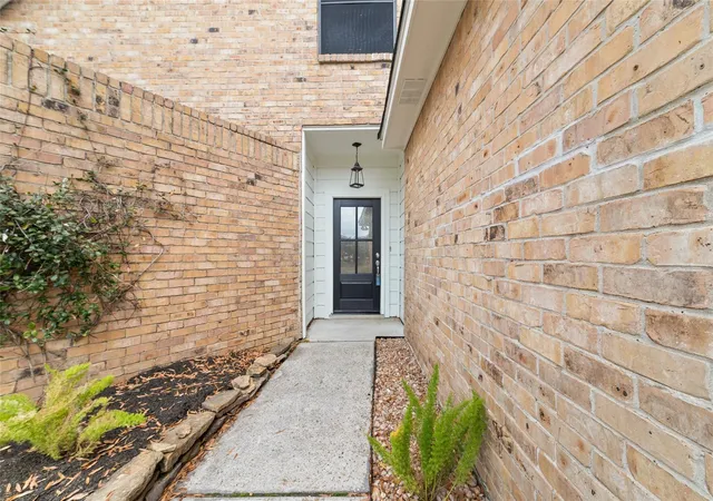 Photo 3 of Single family home for sale at 1746 Cloister Dr #22, Crosby, TX 77532 | MLS# 28550408 | Listing updated on 2026-08-27