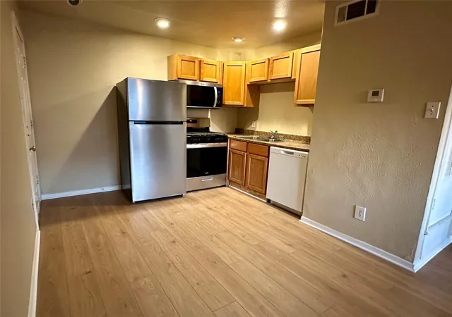 4th image of 803 W 28Th St #106, Austin, TX 78705 | MLS# 52989665