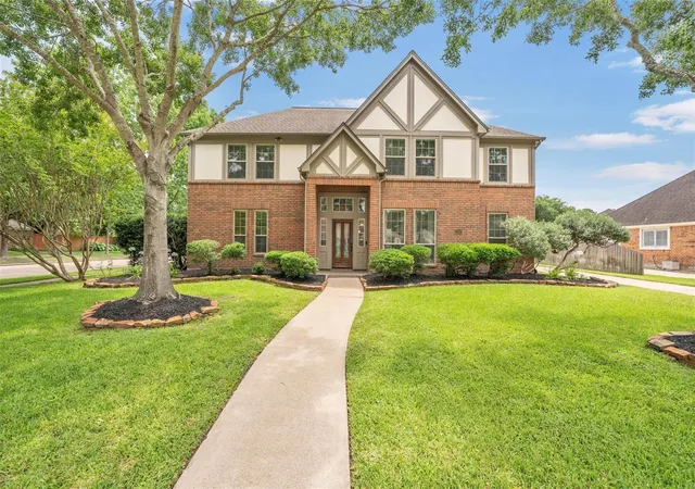 Photo 1 of Sale Pending at 7318 Starbridge Dr, Houston, TX 77095 | MLS# 38467996 | Listing updated on 2026-09-16