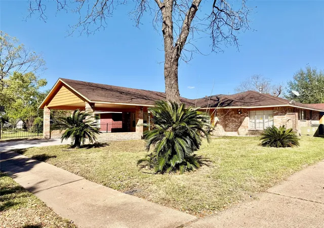Photo 1 of Sale Pending at 10242 Ella Fls Blvd, Houston, TX 77038 | MLS# 22242497 | Listing updated on 2026-09-20