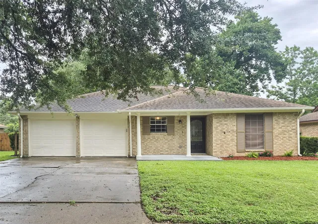 Homes for sale in Lake Jackson, TX | 54 Aloe Vera Crse, Lake Jackson, TX 77566 | MLS# 72409887