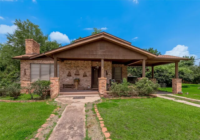 Homes for sale in Trinity, TX | 100 W Caroline St, Trinity, TX 75862 | MLS# 29642233