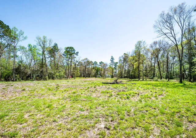 1st image of 18 Thomas Ln, Huffman, TX 77336 | MLS# 24938849