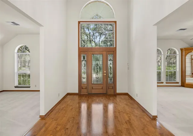 Photo 3 of Single family home for sale at 203 Oak Cluster Dr, Columbus, TX 78934 | MLS# 1015366 | Listing updated on 2026-08-01