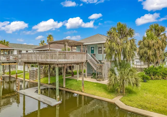 Photo 2 of Single family home for sale at 16526 Nassau Way, Galveston, TX 77554 | MLS# 44426775 | Listing updated on 2026-09-12