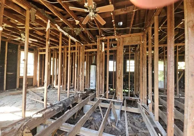 5th image of 8303 Furray Rd, Houston, TX 77028 | MLS# 94770318