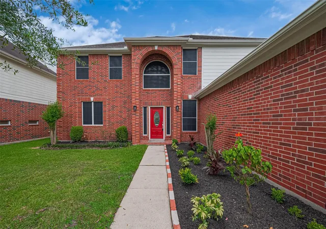 Photo 3 of Sale Pending at 7819 Silver Lure Dr, Humble, TX 77346 | MLS# 89722495 | Listing updated on 2026-09-06