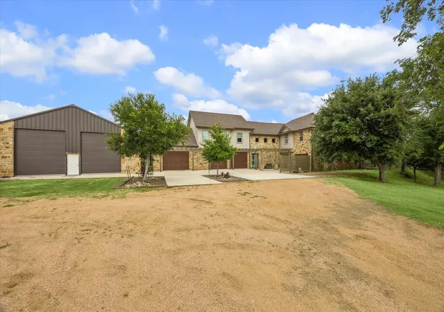 1st image of 511 Chimney Cove Dr, Marble Falls, TX 78654 | MLS# 21733270
