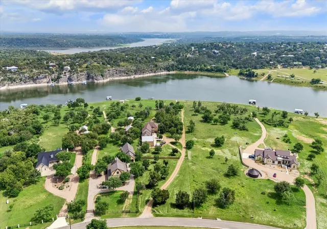 32nd image of 511 Chimney Cove Dr, Marble Falls, TX 78654 | MLS# 21733270