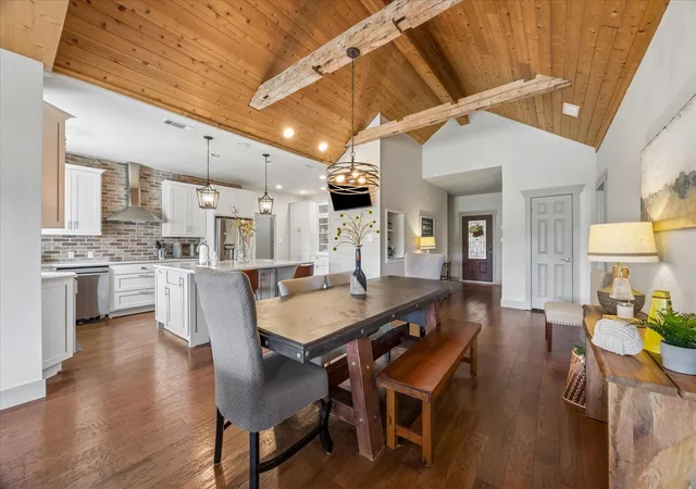 4th image of 511 Chimney Cove Dr, Marble Falls, TX 78654 | MLS# 21733270