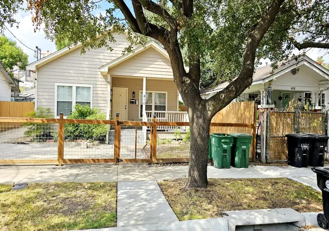 Photo 2 of Multi family home for sale at 410 Estelle St, Houston, TX 77003 | MLS# 54430878 | Listing updated on 2026-09-01