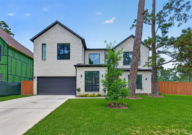 1st image of 14002 Woodthorpe Ln, Houston, TX 77079 | MLS# 79070113