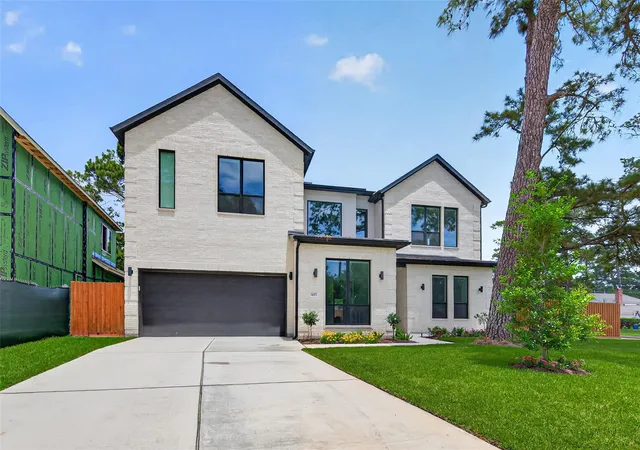 2nd image of 14002 Woodthorpe Ln, Houston, TX 77079 | MLS# 79070113
