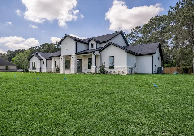 Photo 2 of Single family home for sale at 22420 Meadowhurst Cir W, Tomball, TX 77377 | MLS# 41412497 | Listing updated on 2026-08-18