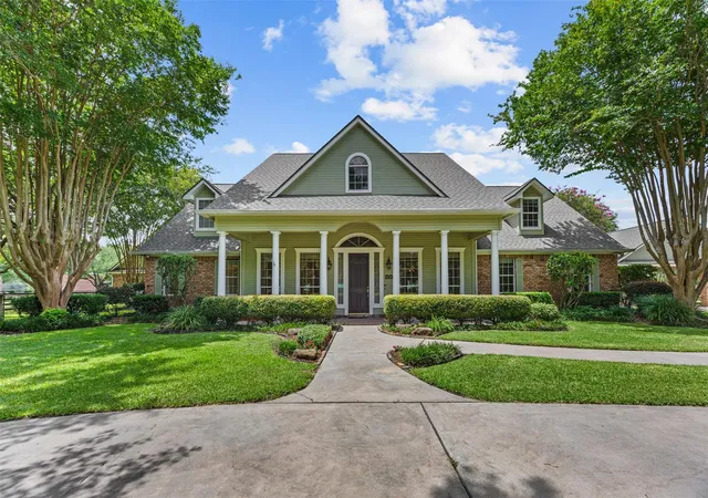 Photo 3 of Sale Pending at 17222 Bending Oak Ct, Cypress, TX 77429 | MLS# 23143922 | Listing updated on 2026-09-10