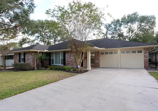 2nd image of 4839 Mcdermed Dr, Houston, TX 77035 | MLS# 48703433