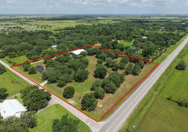 Photo 2 of Land for sale at 32956 Londonderry Dr, Waller, TX 77484 | MLS# 25969384 | Listing updated on 2026-07-27