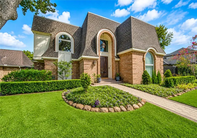 Photo 1 of Single family home for sale at 926 Ivy Wall Dr, Houston, TX 77079 | MLS# 66853281 | Listing updated on 2026-09-22