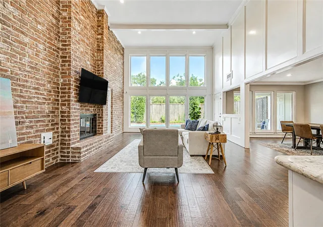 Photo 4 of Single family home for sale at 926 Ivy Wall Dr, Houston, TX 77079 | MLS# 66853281 | Listing updated on 2026-09-22