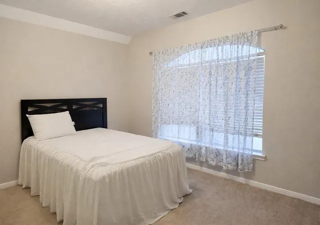 Photo 3 of Single family home for sale at 3009 Park Ln Dr, Baytown, TX 77521 | MLS# 60694219 | Listing updated on 2026-03-30