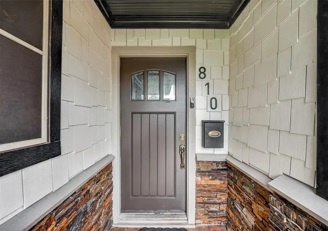 Photo 4 of Single family home for sale at 810 Creager St, Houston, TX 77034 | MLS# 35812031 | Listing updated on 2026-09-14