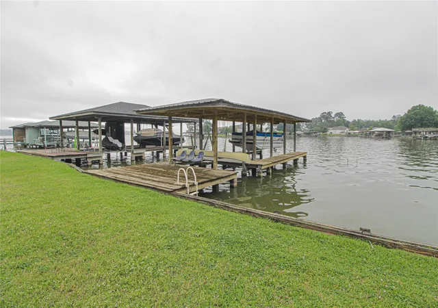 5th image of 200 Lakefront Dr, Onalaska, TX 77360 | MLS# 68125946