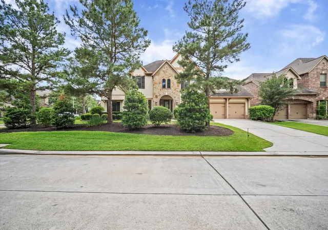 Photo 2 of Single family home for sale at 241 W Tupelo Green Cir, Spring, TX 77389 | MLS# 84441759 | Listing updated on 2026-07-26