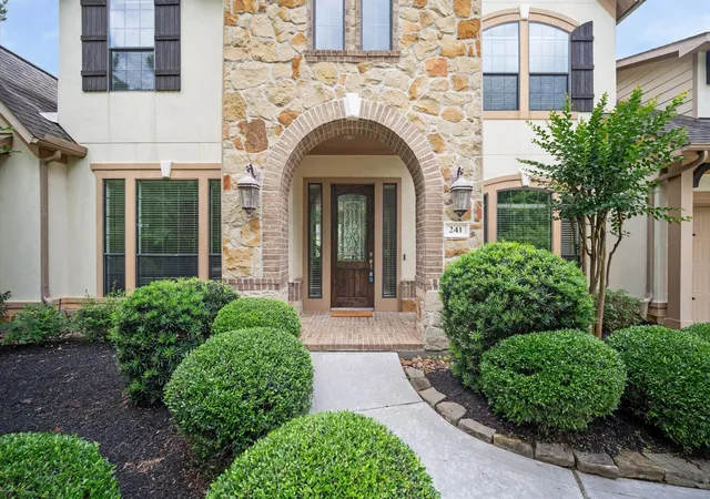 Photo 4 of Single family home for sale at 241 W Tupelo Green Cir, Spring, TX 77389 | MLS# 84441759 | Listing updated on 2026-07-26