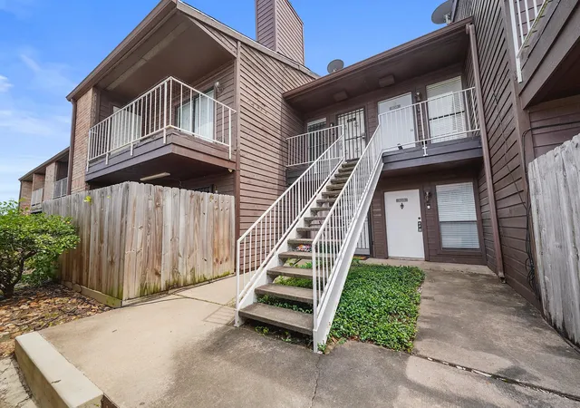 32nd image of 6633 W Airport Blvd #1106, Houston, TX 77035 | MLS# 94040973