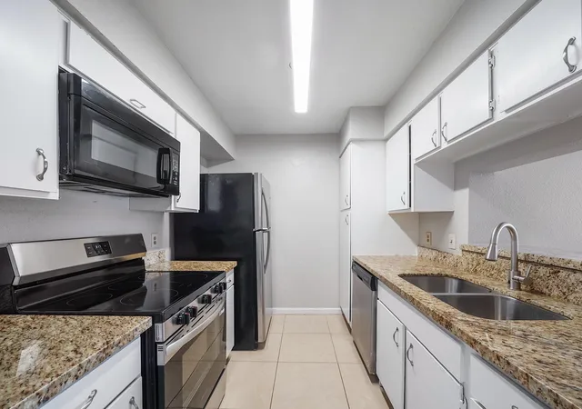 Photo 3 of Condo for sale at 6633 W Airport Blvd #1106, Houston, TX 77035 | MLS# 94040973 | Listing updated on 2026-08-18