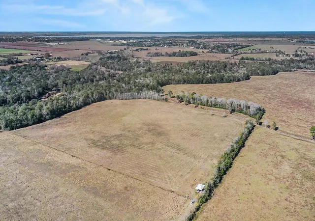 3rd image of 0012 Fm 562, Anahuac, TX 77514 | MLS# 63996889