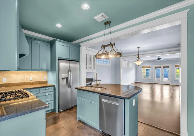 Photo 2 of Single family home for sale at 236 E Woodland St, Houston, TX 77009 | MLS# 6110518 | Listing updated on 2026-06-02